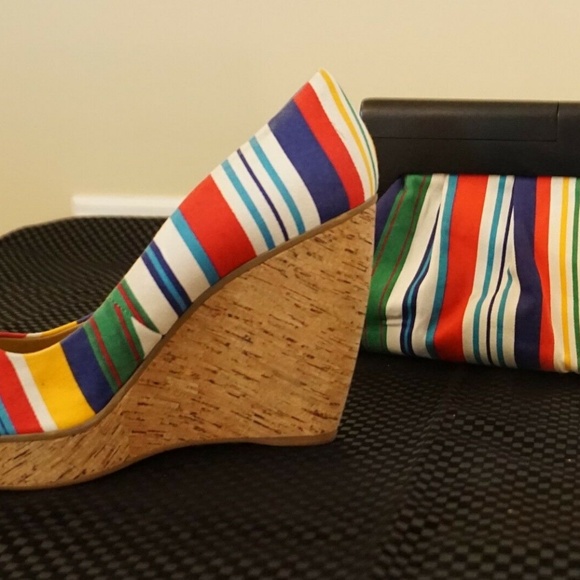 Nine West - Rainbow Stripe Wedge Heel w/ Purse - Picture 3 of 7